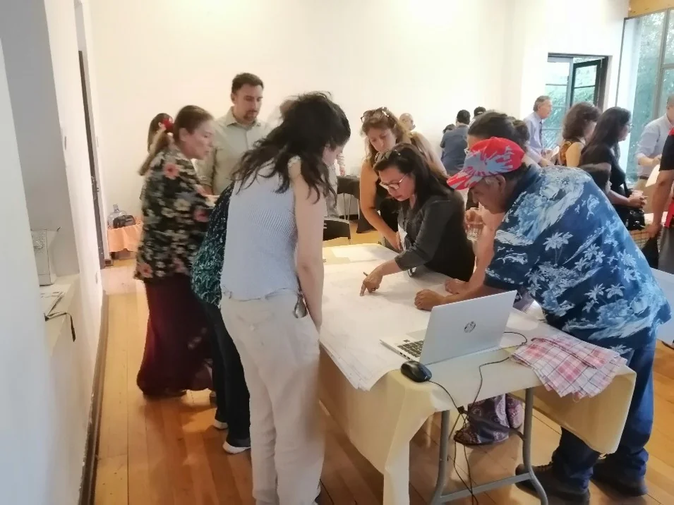 Trabajo grupal durante una instancia participativa del estudio.